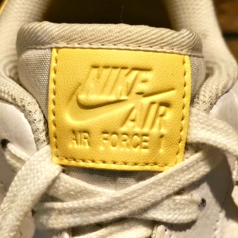 Nike Air Force 1 Low '07 Yellow White Wmns Sz 12 | Mns 10.5 #H0287-106 - Picture 7 of 8